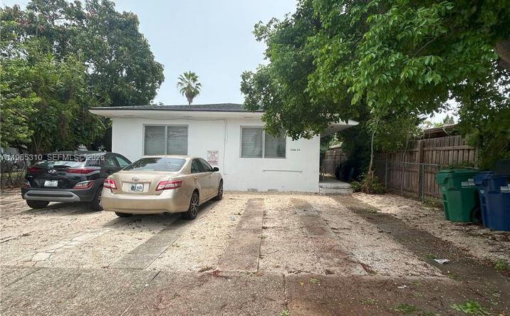 Pictures of Multifamily property located at 1220-1222 NE 110th Ter, Miami, FL 33161 for sales - image #1