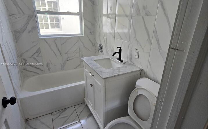 Pictures of Multifamily property located at 4000 Greenwood Ave, West Palm Beach, FL 33407 for sales - image #1