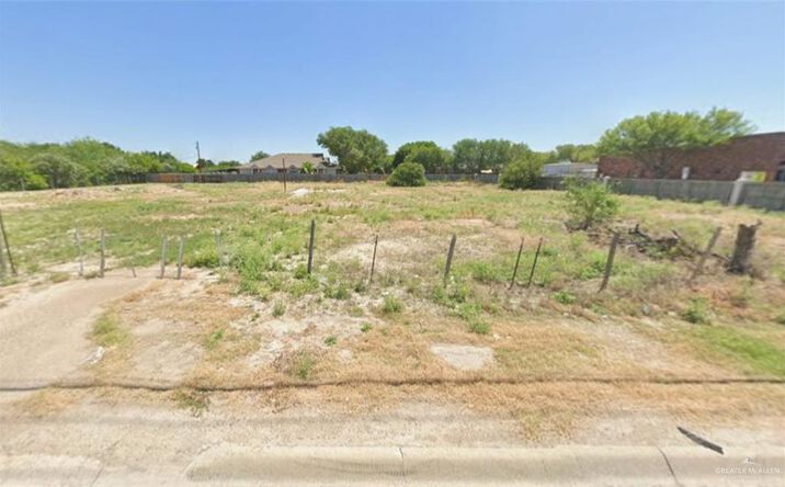 Pictures of Land property located at 904 S Mccoll Road, Edinburg, TX 78539 for sales - image #1