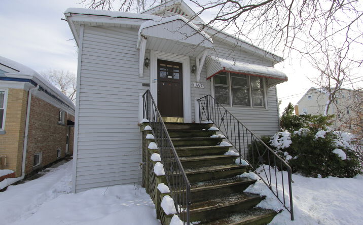 Pictures of Multifamily property located at 3417 N Kostner Avenue, Chicago, IL 60641 for sales - image #1
