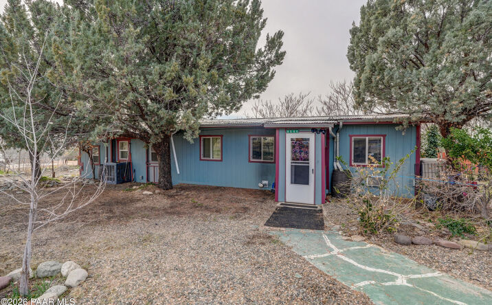 Pictures of Multifamily property located at 9040 S Magby Drive, Wilhoit, AZ 86332 for sales - image #1