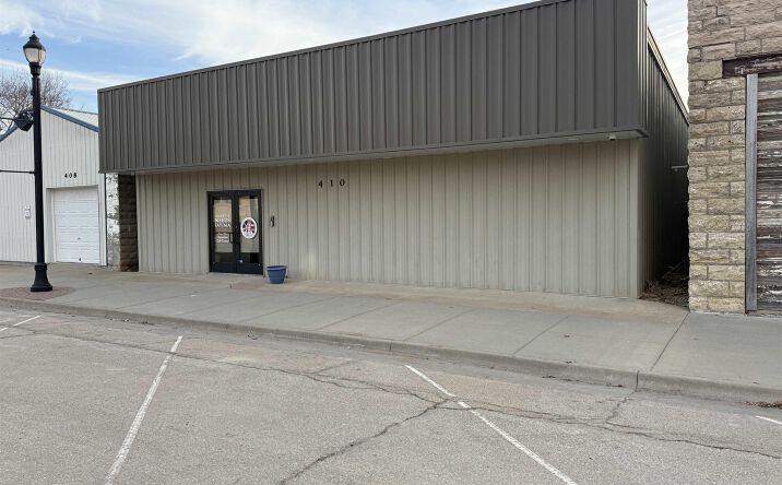 Pictures of Office, Retail property located at 410 Main ST, Rossville, KS 66533 for sales - image #1