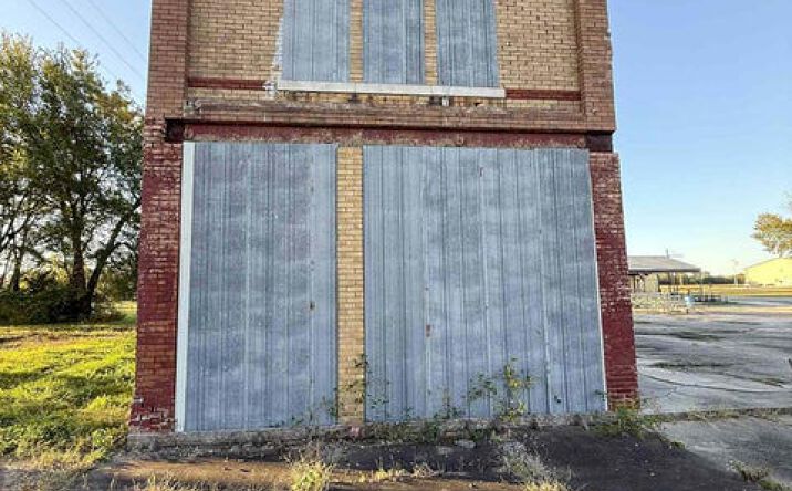Pictures of Mixed Use, Multifamily, Office property located at 305 McClung Ave, West Mineral, KS 66782 for sales - image #1