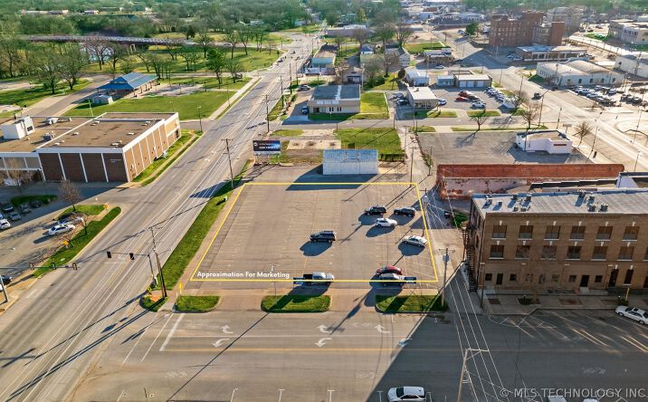 Pictures of Mixed Use property located at 100 SE Dewey Avenue, Bartlesville, OK 74003 for sales - image #1
