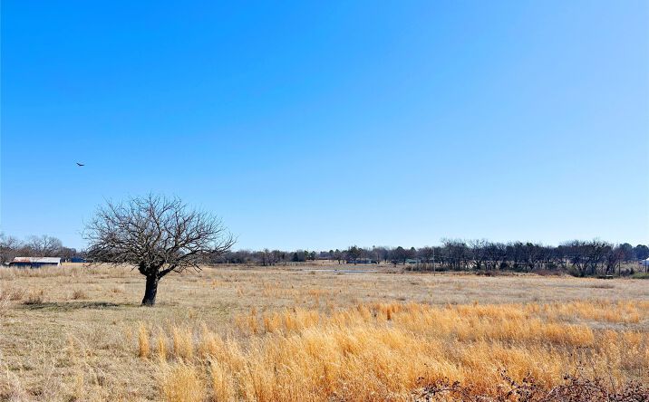 Pictures of Land property located at 439 Maiden Lane, Henryetta, OK 74437 for sales - image #1