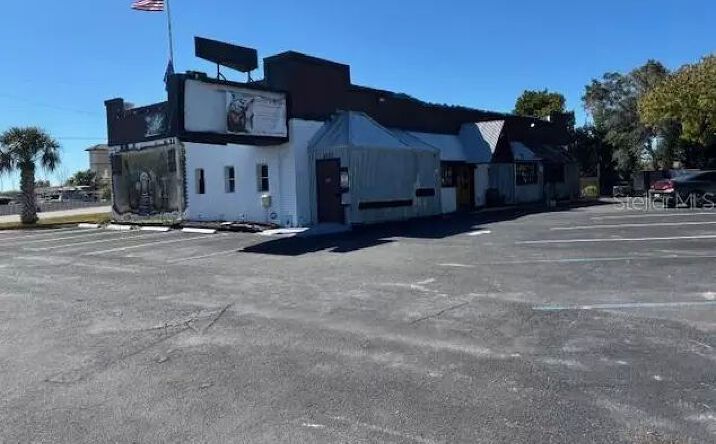 Pictures of Retail property located at 6916 14th St W, Bradenton, FL 34207 for sales - image #1