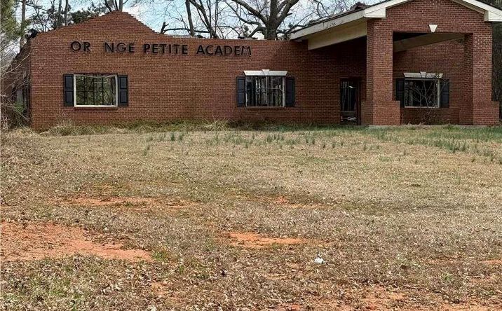 Pictures of Mixed Use property located at 5590 Mason Road, College Park, GA 30349 for sales - image #1