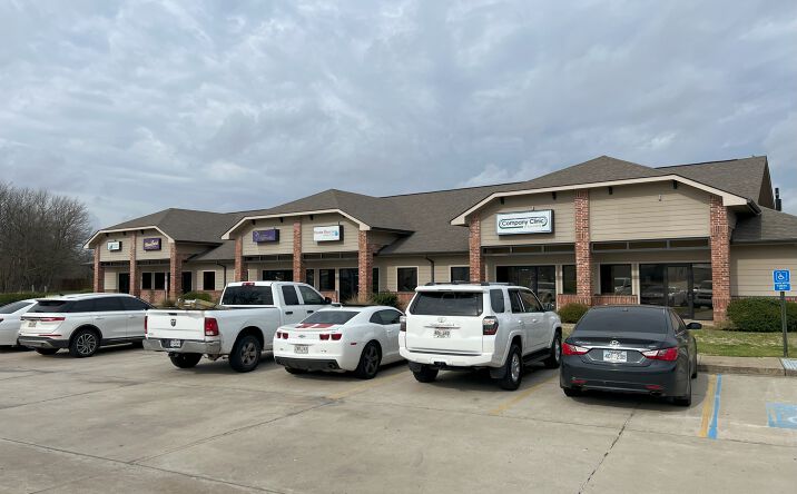 Pictures of Office, Retail property located at 5015 Shed Rd, Bossier City, LA 71111 for sales - image #1