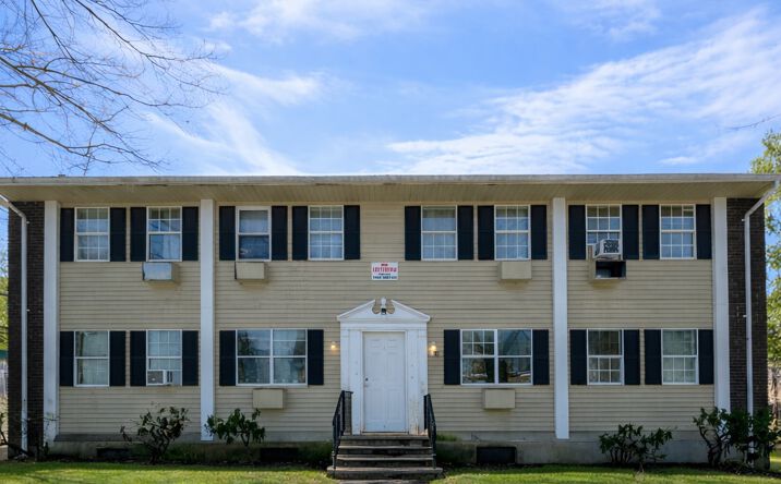 Pictures of Multifamily property located at 44 Angel Dr, Waterbury, CT 06708 for sales - image #1