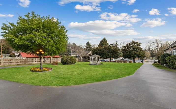 Pictures of Multifamily property located at 13301 56th Ave S, Tukwila, WA 98178 for sales - image #1