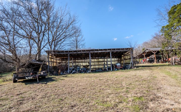 Pictures of Land property located at 5026 Tinin Rd, Clifton, TN 38425 for sales - image #1