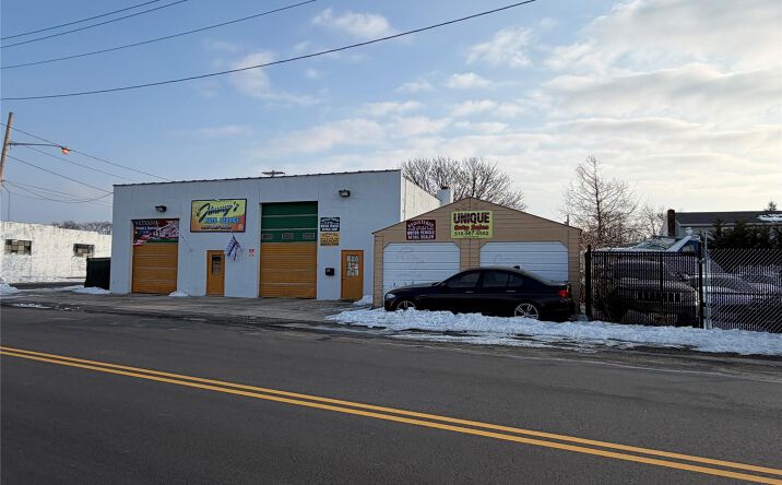 Pictures of Land, Retail property located at 628 Shore Road, Babylon, NY 11757 for sales - image #1