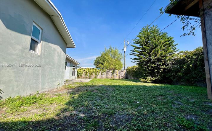 Pictures of Multifamily property located at 830 SW 50th Ave, Margate, FL 33068, 2500 NW 89th Ave, Sunrise, FL 33322 for sales - image #1