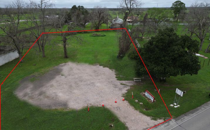 Pictures of Land property located at 1208 S Brooks St, Brazoria, TX 77422 for sales - image #1