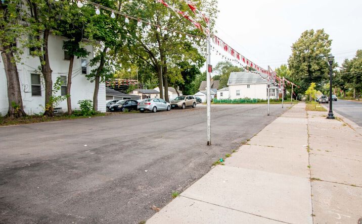 Pictures of Land property located at 916 NE 27th Ave, Minneapolis, MN 55418 for sales - image #1