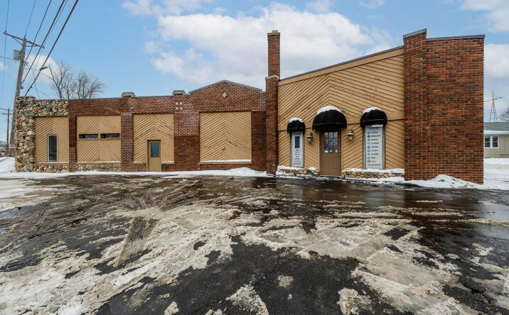 Pictures of Mixed Use, Multifamily property located at 1719 Lakeshore Dr, St. Joseph, MI 49085 for sales - image #1