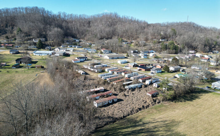 Pictures of Land, Mobile Home Park property located at 105 Jackson St, Barbourville, KY 40906 for sales - image #1