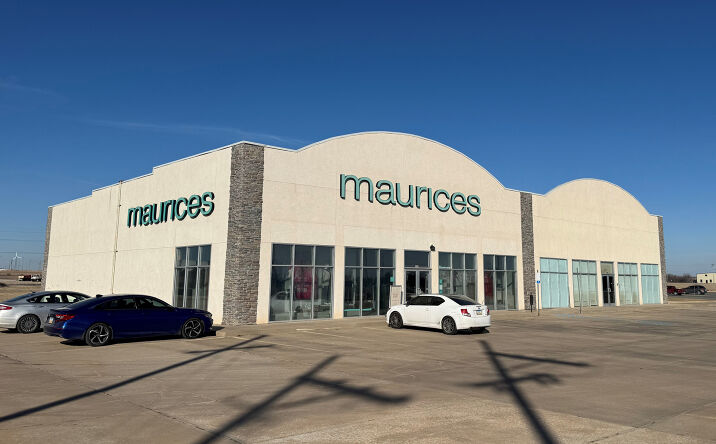 Pictures of Retail property located at 2010 E 1st St, Pratt, KS 67124 for sales - image #1