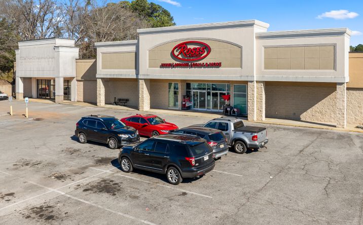Pictures of Retail property located at 210 Haynes St, Talladega, AL 35160 for sales - image #1
