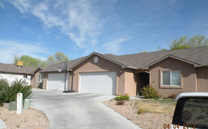 Pictures of Multifamily property located at 3006 1/2 Oakwood Dr, Grand Junction, CO 81504 for sales - image #1