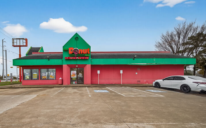 Pictures of Retail, Land, Business for Sale property located at 2507 Clinton Dr, Galena Park, TX 77547 for sales - image #1