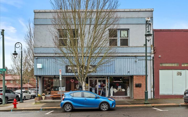 Pictures of Retail property located at 2038 Pacific Ave, Forest Grove, OR 97116 for sales - image #1
