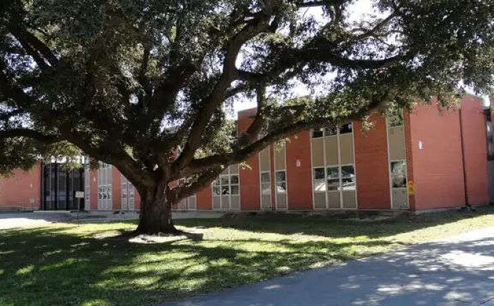 Pictures of Special Purpose property located at 535 Deerfield Rd, Terrytown, LA 70056 for sales - image #1