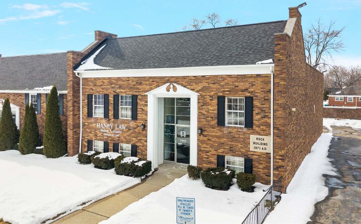 Pictures of Office property located at 22815 Kelly Rd, Eastpointe, MI 48021 for sales - image #1