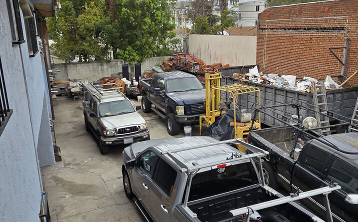 Pictures of Industrial property located at 1273 Cochran Ave, Los Angeles, CA 90019 for sales - image #1