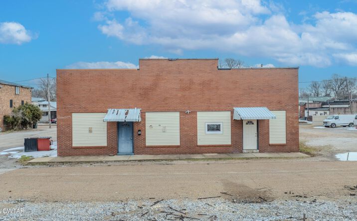 Pictures of Special Purpose property located at 202 Railroad Street, Union City, TN 38261 for sales - image #1