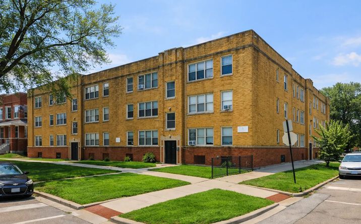 Pictures of Multifamily property located at 7200 S Michigan Ave, Chicago, IL 60619 for sales - image #1