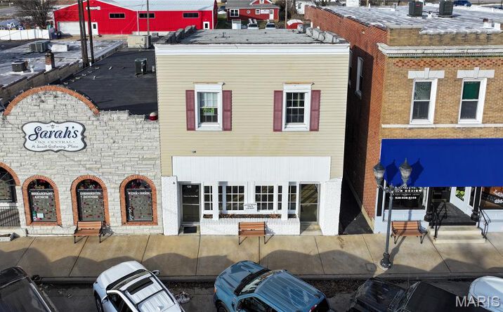 Pictures of Mixed Use, Multifamily, Office, Retail property located at 125 S Central Ave, Eureka, MO 63025 for sales - image #1