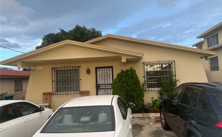 Pictures of Multifamily property located at 733 NW 33rd Ave, Miami, FL 33125 for sales - image #1