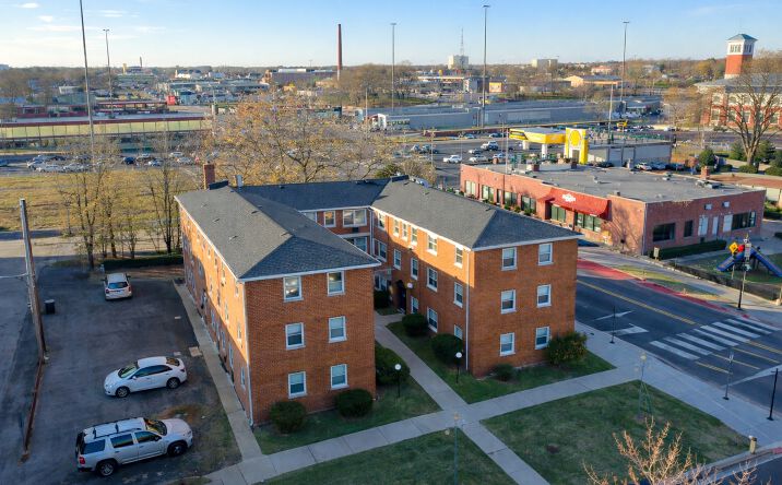 Pictures of Multifamily property located at 7900 S Wabash Ave, Chicago, IL 60619 for sales - image #1