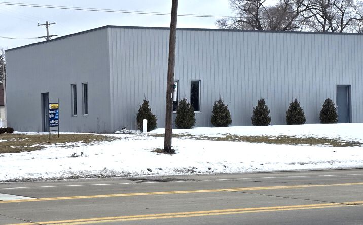 Pictures of Office, Retail property located at 3 State Park Dr, Bay City, MI 48706 for sales - image #1