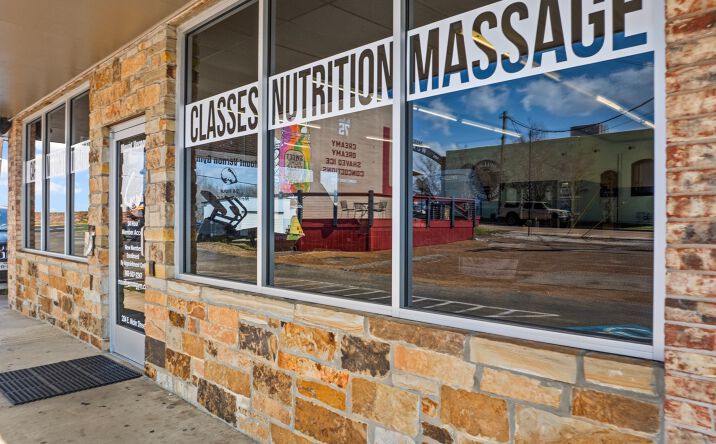 Pictures of Retail property located at 204 E Main Street, Mount Vernon, TX 75457 for sales - image #1