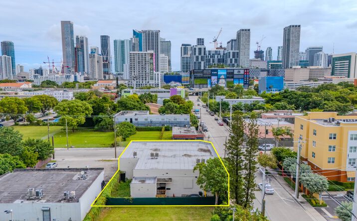 Pictures of Industrial, Mixed Use, Retail property located at 702 NW 5th Ave, Miami, FL 33136 for sales - image #1