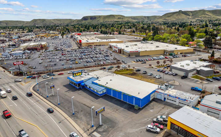 Pictures of Mixed Use, Office, Retail property located at 1424 N Wenatchee Ave, Wenatchee, WA 98801 for sales - image #1