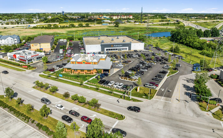 Pictures of Retail property located at 6050 Gurnee Mills Circle E, Gurnee, IL 60031 for sales - image #1