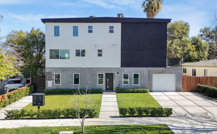 Pictures of Multifamily property located at 6422 Hanna Ave, Woodland Hills, CA 91303 for sales - image #1
