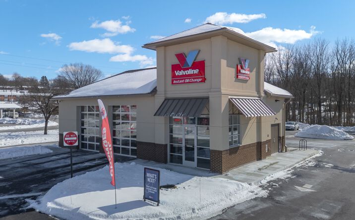 Pictures of Retail property located at 808 Coshocton Ave, Mount Vernon, OH 43050 for sales - image #1