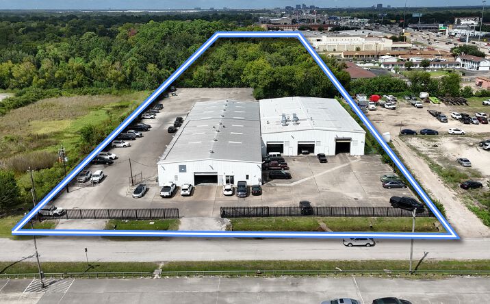 Pictures of Industrial property located at 600 Dewalt St, Houston, TX 77037 for sales - image #1