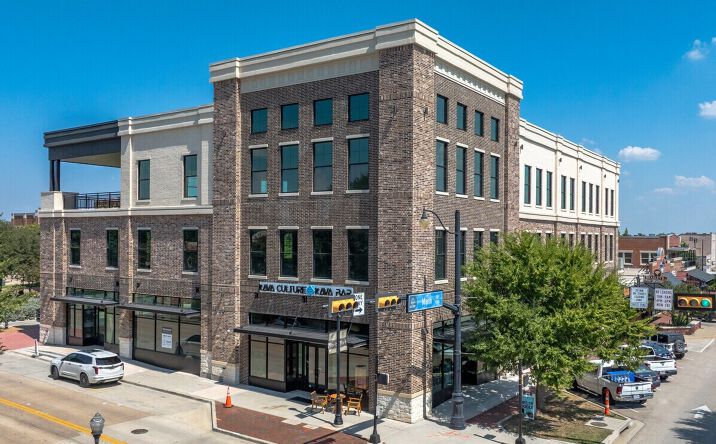 Pictures of Mixed Use, Office, Retail property located at 191 W Main St, Lewisville, TX 75057 for sales - image #1