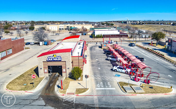 Pictures of Retail, Special Purpose property located at 1604 W Hebron Pkwy, Carrollton, TX 75010 for sales - image #1