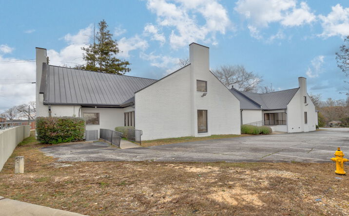 Pictures of Office property located at 1906 Warm Springs Rd, Columbus, GA 31904 for sales - image #1