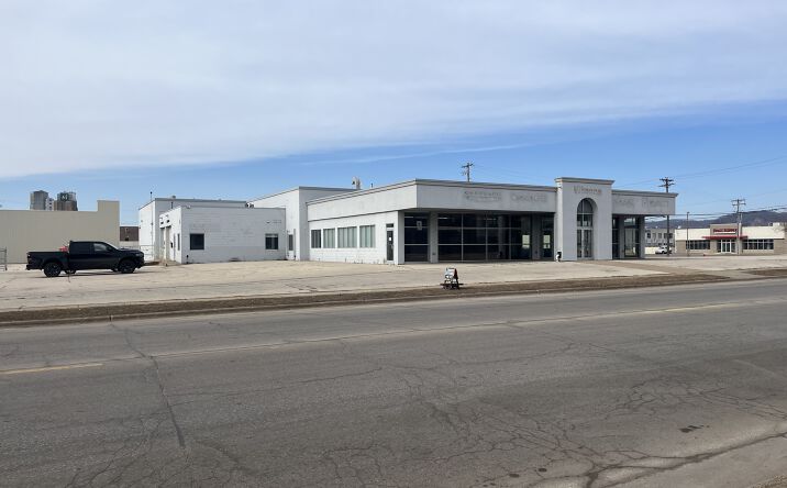Pictures of Mixed Use, Office, Retail property located at 121 Huff St, Winona, MN 55987 for sales - image #1