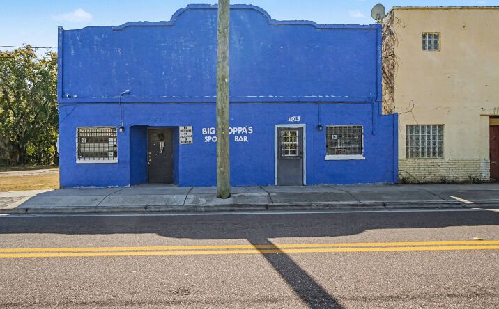 Pictures of Mixed Use, Office, Retail property located at 1013 Historic Goldsboro Blvd, Sanford, FL 32771 for sales - image #1