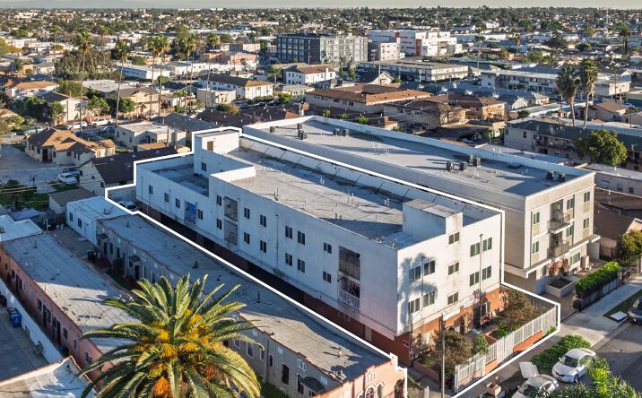 Pictures of Multifamily property located at 6332 Brynhurst Ave, Los Angeles, CA 90043 for sales - image #1