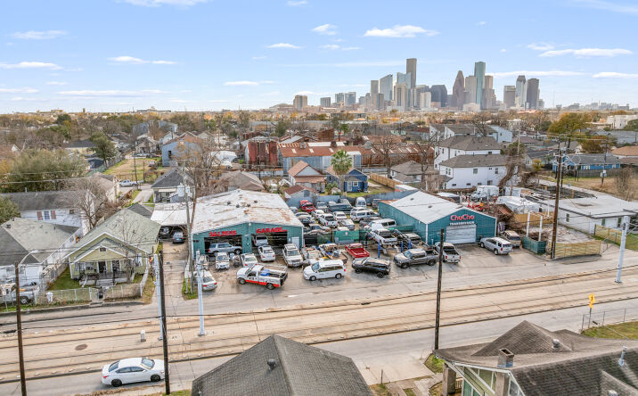 Pictures of Retail property located at 902 Boundary St, Houston, TX 77009 for sales - image #1