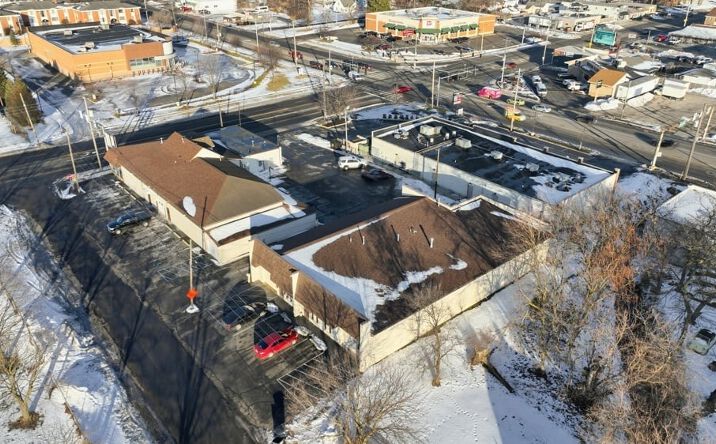 Pictures of Retail property located at 5752 Secor Rd, Toledo, OH 43623 for sales - image #1